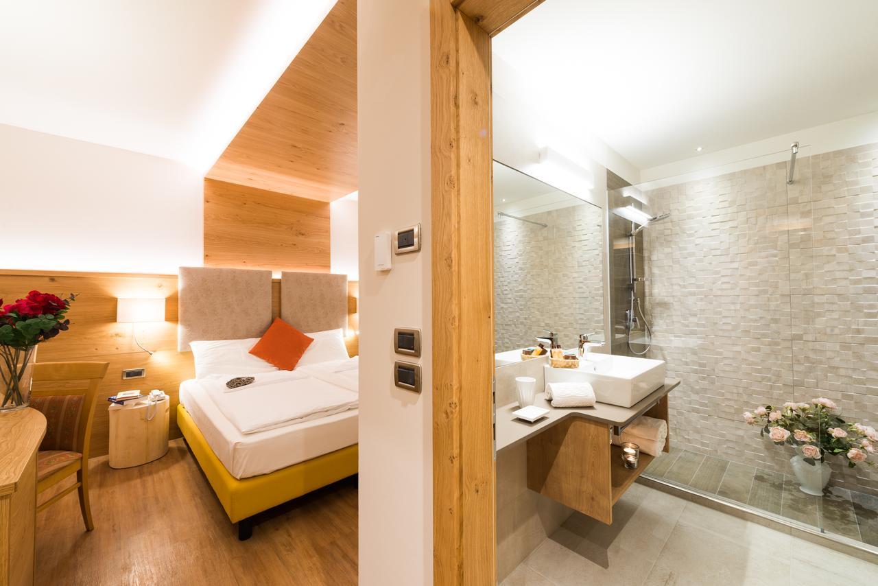Hotel Ambassador Levico Terme Exterior photo