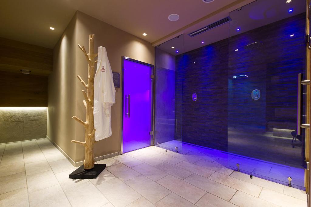 Hotel Ambassador Levico Terme Exterior photo